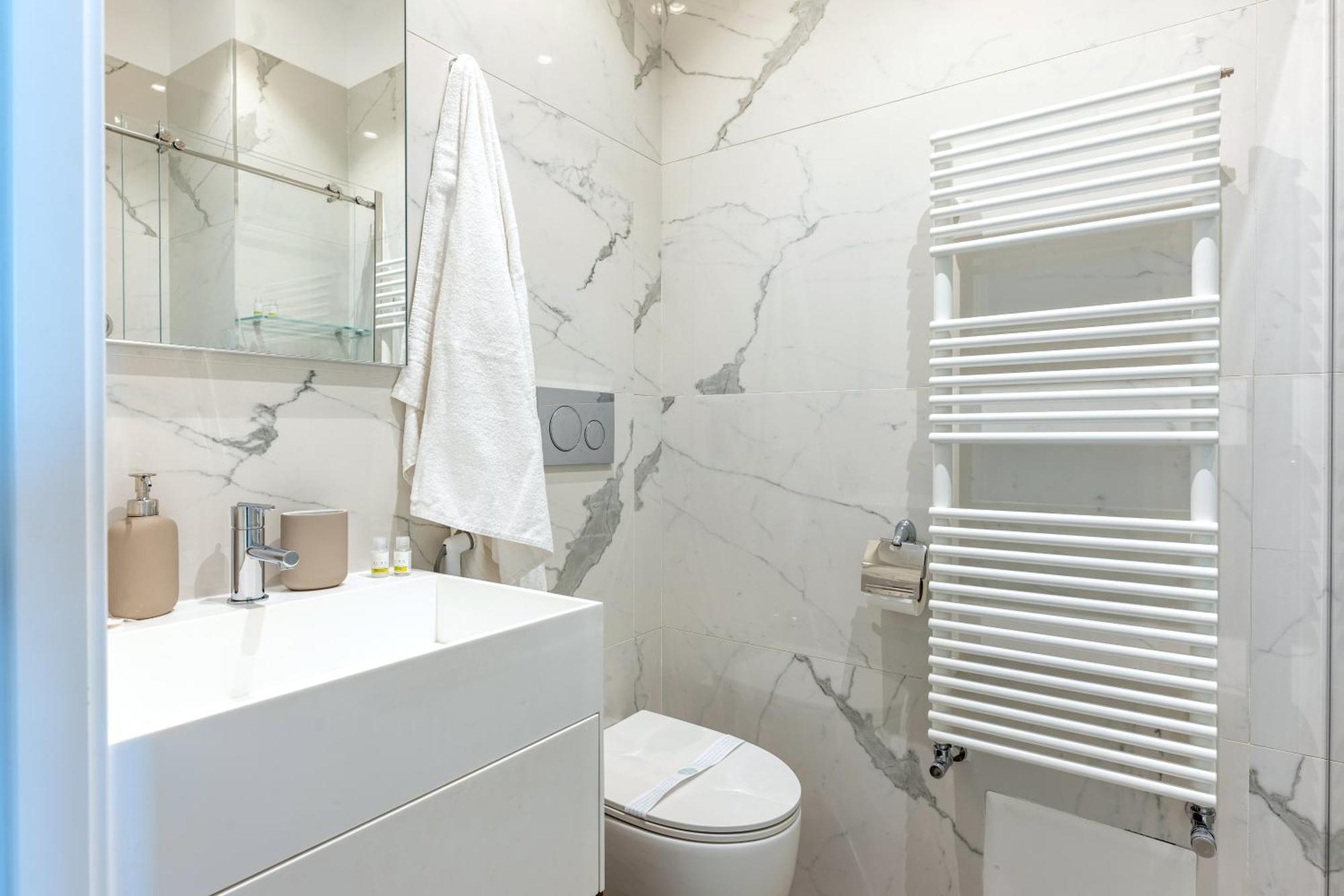 Exclusive Deluxe Apt Up To 6 People & Heated Tub Polignano a Mare Exterior photo